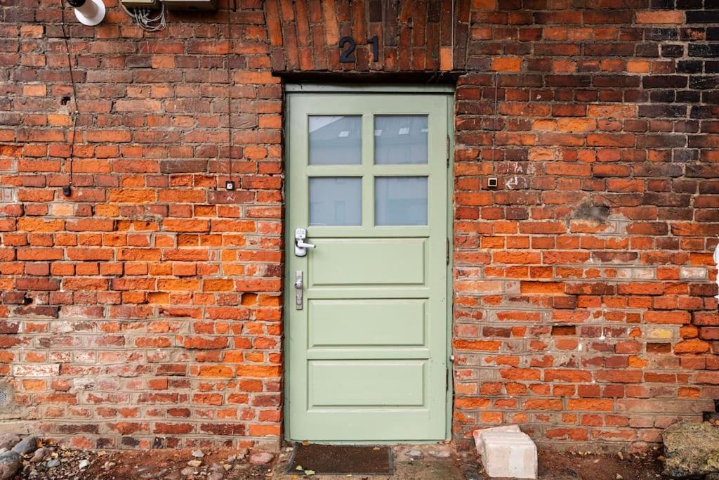 Modern Flat In Old Town Kaunas - Free Parking & Self Check-In Luaran gambar